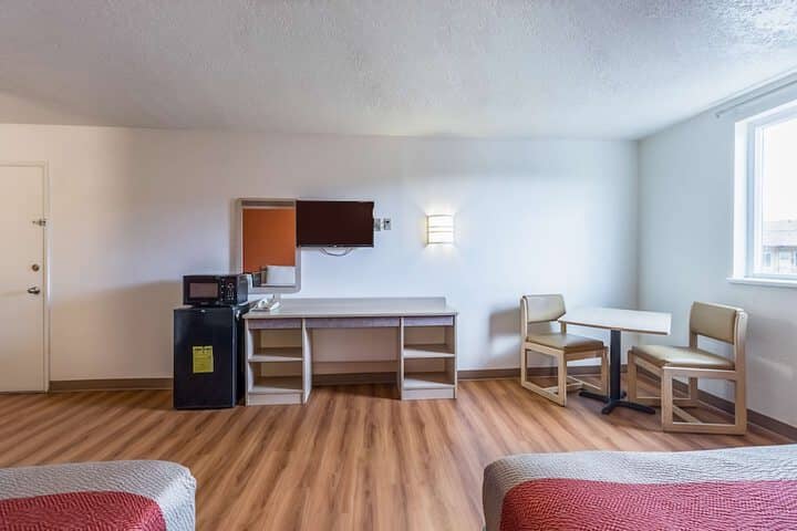 Room 15 of 30