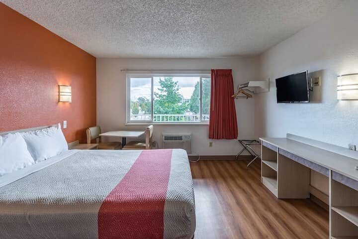 Room 14 of 30